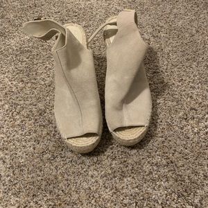 Kenneth Cole NY wedges